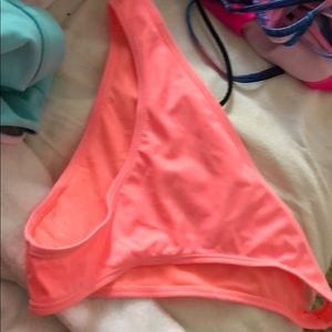 Cheeky bikini bottoms